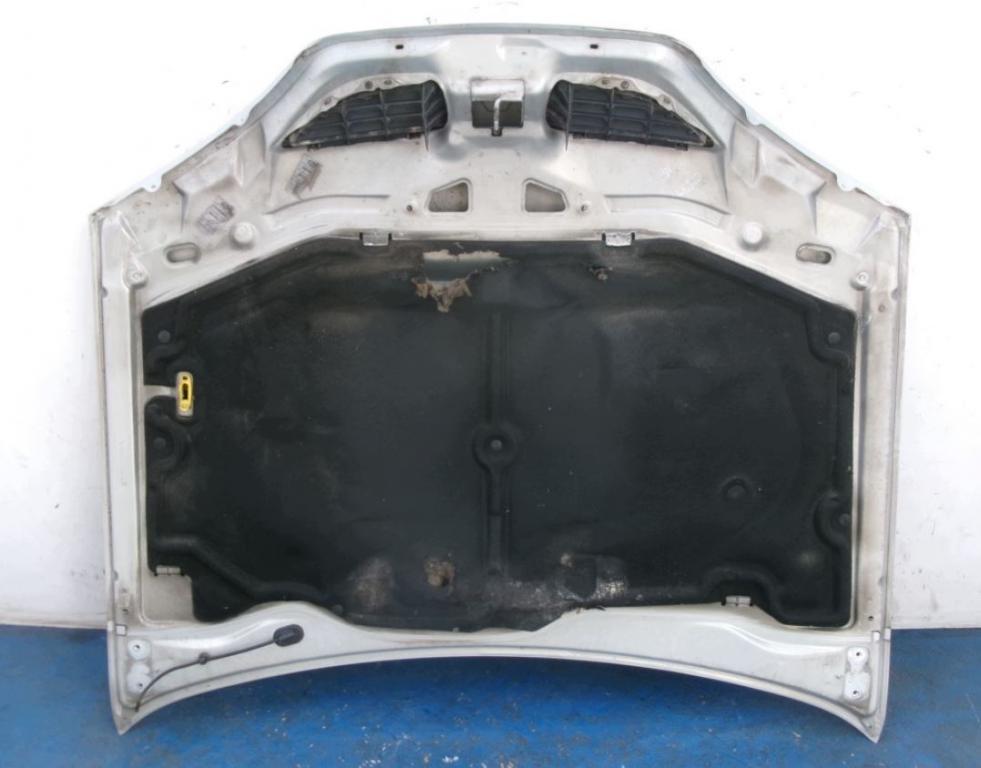 Renault Megane I 1995-2003 sedan 1.6 16v petrol MT 79 kW 1999  Kapota predná MV632