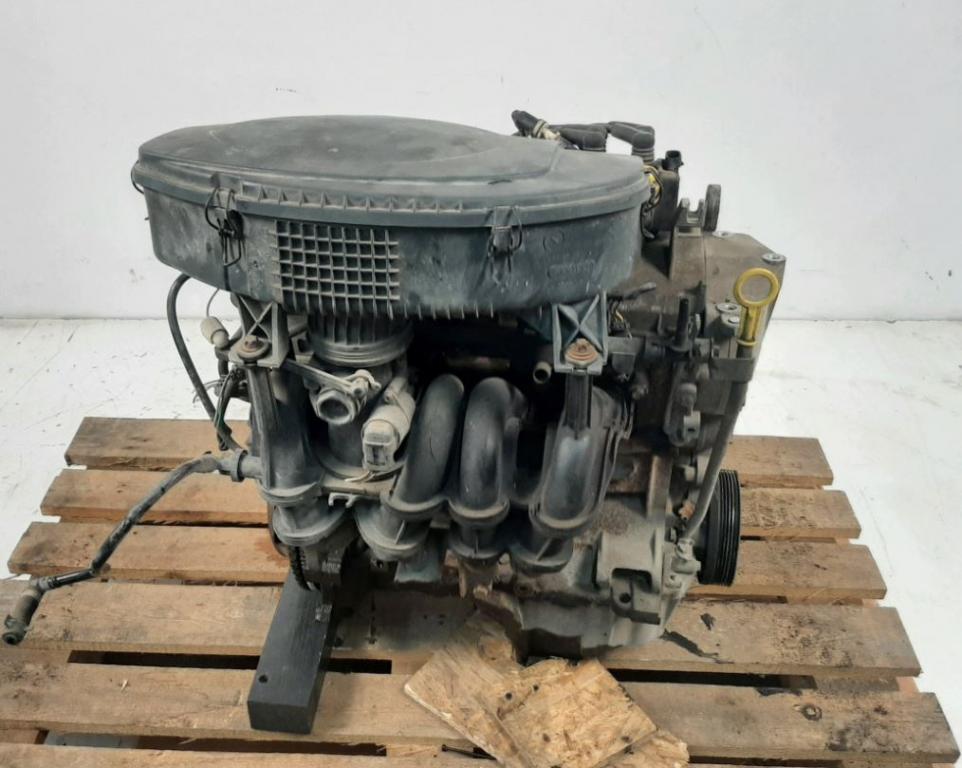 Renault Thalia I 1998-2009 sedan 1.4 petrol MT 55 kW 2004 Motor benzín K7J700