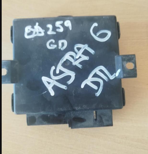 Opel Astra II 1998-2009 hatchback 1.4 16v petrol MT 66 kW 1999  Modul komfortu 24410018
