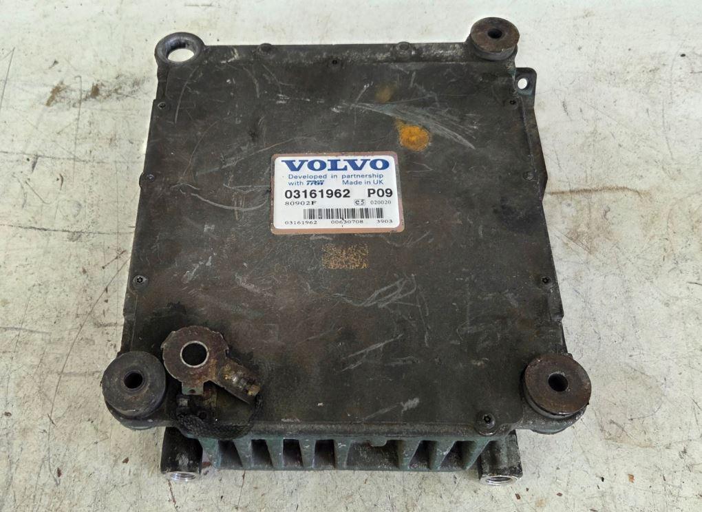 Volvo FH12    FH12 420 EURO2 1993-2001  Riadiaca jednotka motora 20451745 03161962