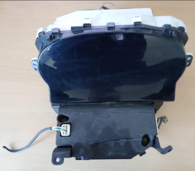 Toyota Yaris I 1999-2005 hatchback 1.0 VVTI petrol MT 50 kW 2002  Prístrojová doska 83800-0D040