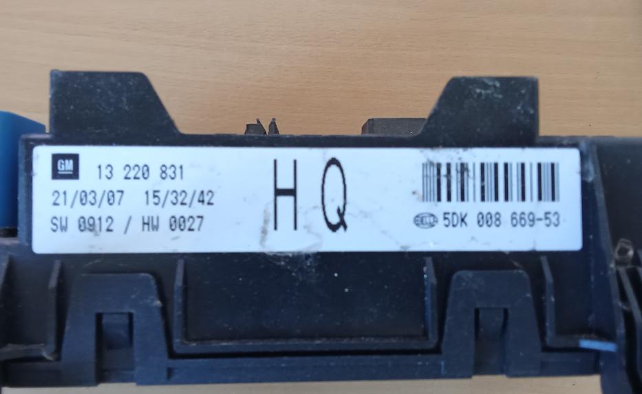 Opel Astra III 2004-2014 combi Modul BSI 13220831