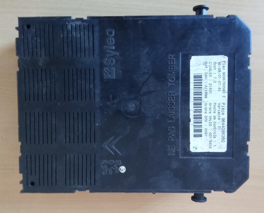 Peugeot 307 hatchback 1.6 16v petrol MT 80 kW Modul BSI 9644098380