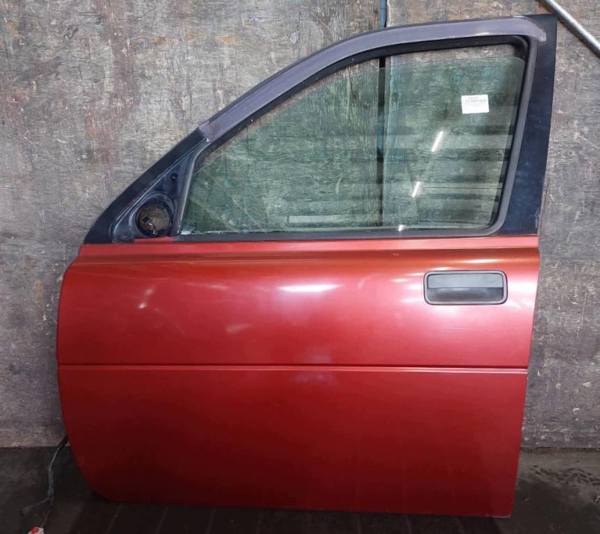 Land Rover Freelander I 1998-2006 hatchback 1.8 16v petrol MT 88 kW 2000  Dvere predné ľavé 60601