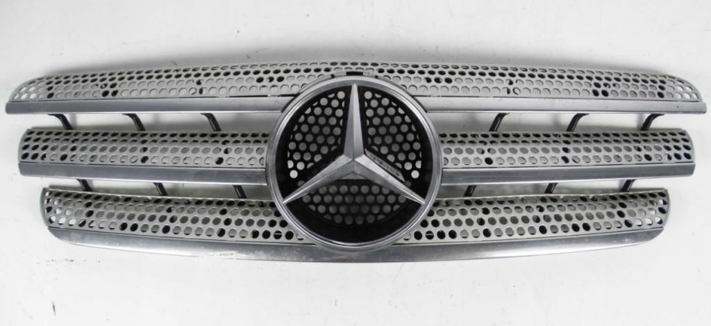 Mercedes ML W163 1997-2005 suv 4.0 CDI diesel 184 kW 2004  Mriežka predná (maska chladiča) A1638801185