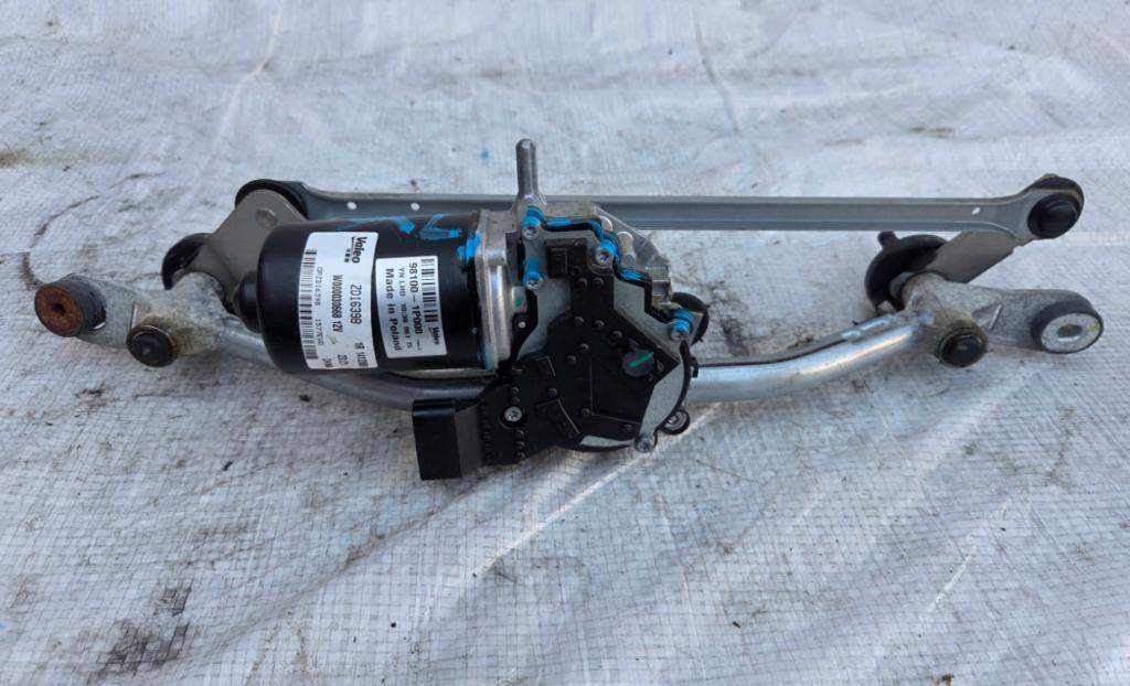 Hyundai ix20 2010-2019 hatchback 1.4 16v petrol MT 66.2 kW 2010  Mechanizmus stieračov predný 98100-1P000