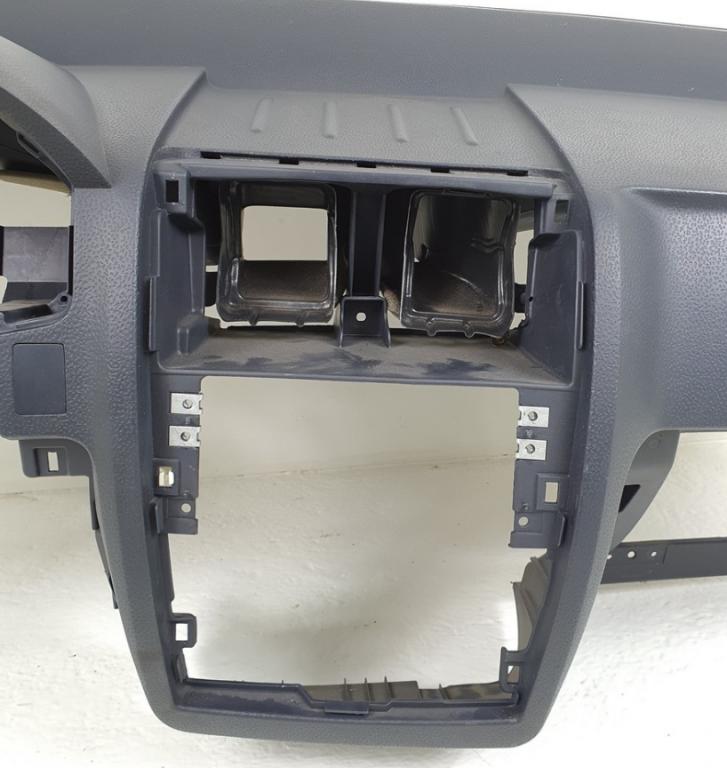 Hyundai Getz hatchback 1.1 petrol MT 46 kW 2003  Palubná doska 84711-1C000