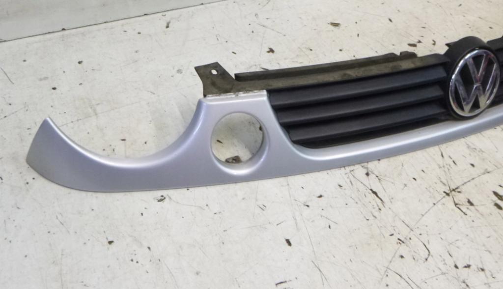 Volkswagen Lupo hatchback Mriežka predná (maska chladiča) 6X0853661B