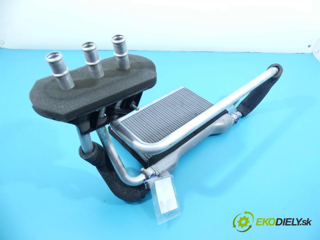 Bmw 7 F01 2008-2015 3.0d 245KM automatic 180 kW 2993 cm3 4- radiator S8206001 (Radiátory kúrenia)