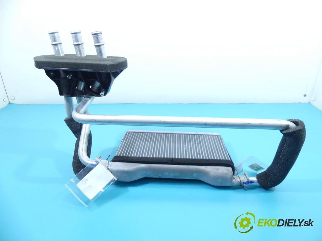 Bmw 7 F01 2008-2015 3.0d 245KM automatic 180 kW 2993 cm3 4- radiator S8206001 (Radiátory kúrenia)