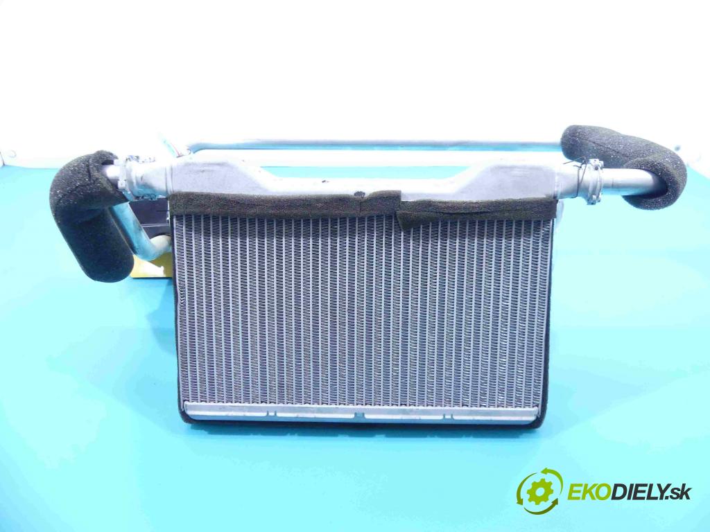 Bmw 7 F01 2008-2015 3.0d 245KM automatic 180 kW 2993 cm3 4- radiator S8206001 (Radiátory kúrenia)