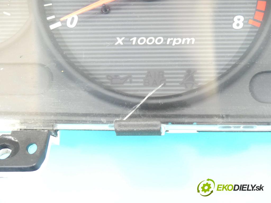 Hyundai Santa Fe 2000-2006 2.4 16v 145 HP manual 107 kW 2351 cm3 5- prístrojovka/ budíky  (Prístrojové dosky, displeje)