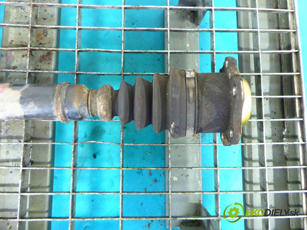 Audi A4 B6 2000-2004 2.0 20v 131 hp automatic 96 kW 1984 cm3 4- poloos pravé  (Poloosy)