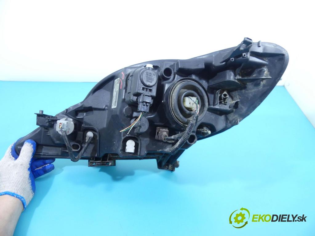 Peugeot 107 1.4 hdi 54 HP manual 40 kW 1398 cm3 5- Reflektor: pravý 81110-0H030 (Pravé)