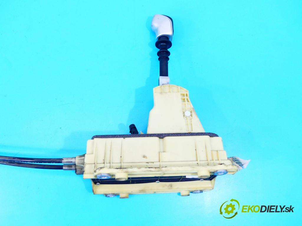 Lancia Delta III 2008-2014 1.4 T 140 HP manual 103 kW 1368 cm3 5- Páka: Změny: stupeň,rýchlosť 463133100 (Rýchlostné páky / kulisy)