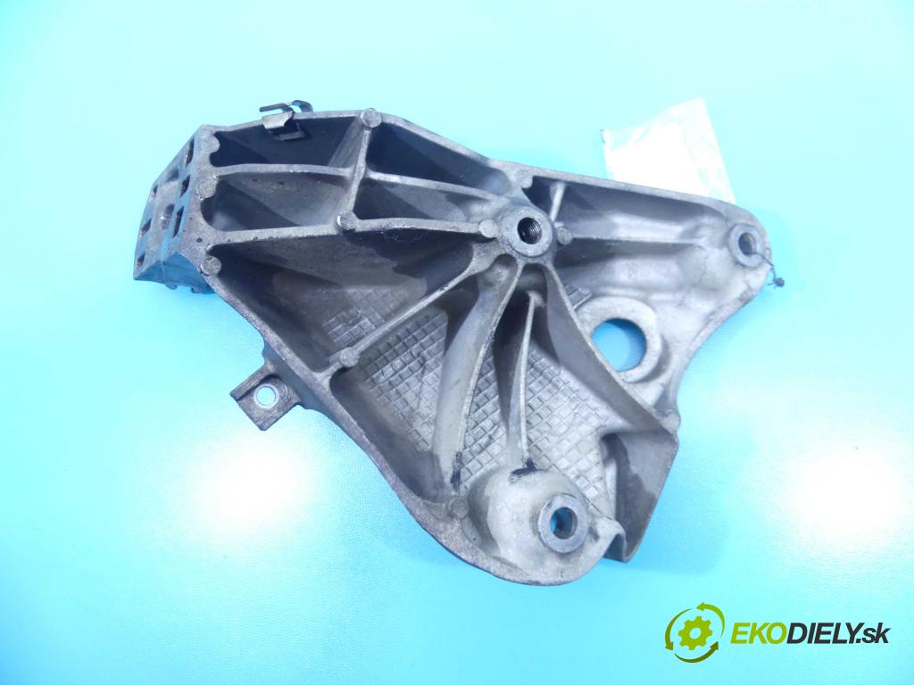 Bmw X5 E70 2006-2013 3.0d automatic 225 kW 2993 cm3 5- Tlapka: motoru 6790021