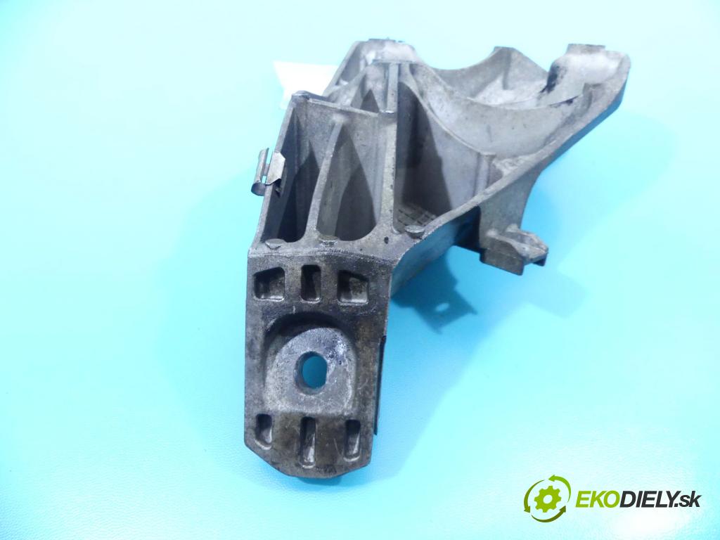 Bmw X5 E70 2006-2013 3.0d automatic 225 kW 2993 cm3 5- Tlapka: motoru 6790021