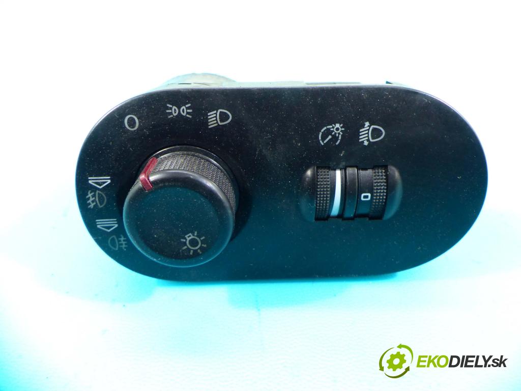 Seat Ibiza III 6L 2002-2008 1.4 16v 75 hp manual 55 kW 1390 cm3 5- Přepínač 6L0952160B