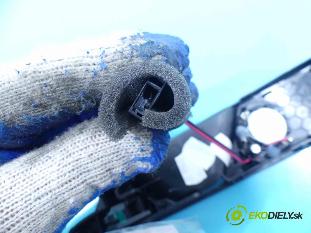 Skoda Fabia III 2014- 1.4 tdi 105 HP manual 77 kW 1422 cm3 5- rukoväť uvnitř: predné pravé