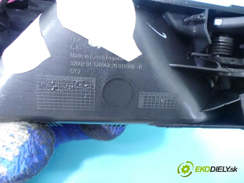 Skoda Fabia III 2014- 1.4 tdi 105 HP manual 77 kW 1422 cm3 5- rukoväť uvnitř: predné pravé