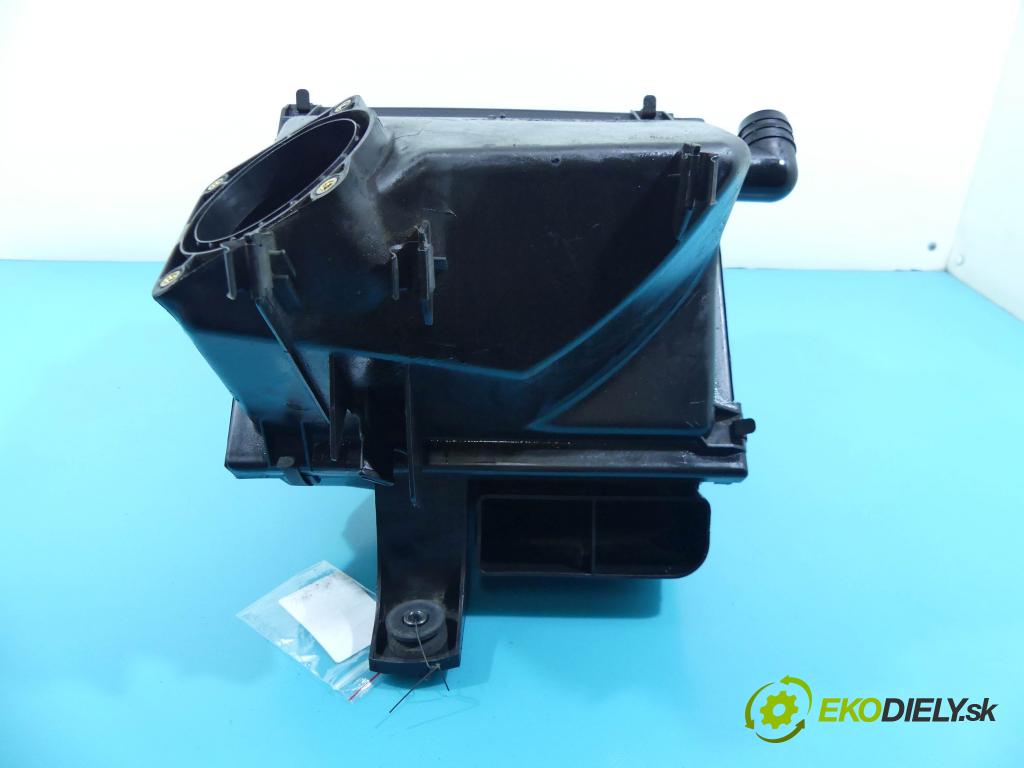 Audi A6 C5 1997-2004 193 hp manual 142 kW 2771 cm3 5- obal filtra vzduchu 078133837BD (Kryty filtrů)