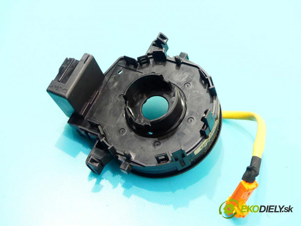 Toyota Yaris II 2005-2011 1.4 D4D 90 HP manual 66 kW 1364 cm3 3- kokpit,pristrojová doska rozdeľovacia 89170-0D180