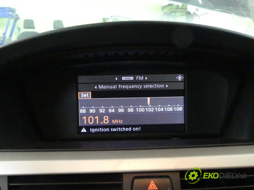 Bmw 3 e90 2005-2013 2.0 16v 170 HP manual 125 kW 1995 cm3 4- Zobrazit: 9193748 (Prístrojové dosky, displeje)