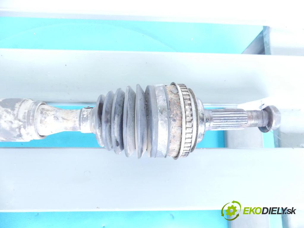 Toyota Corolla E11 1997-2002 1.9d 69KM manual 51 kW 1867 cm3 5- poloos ľavé  (Poloosy)