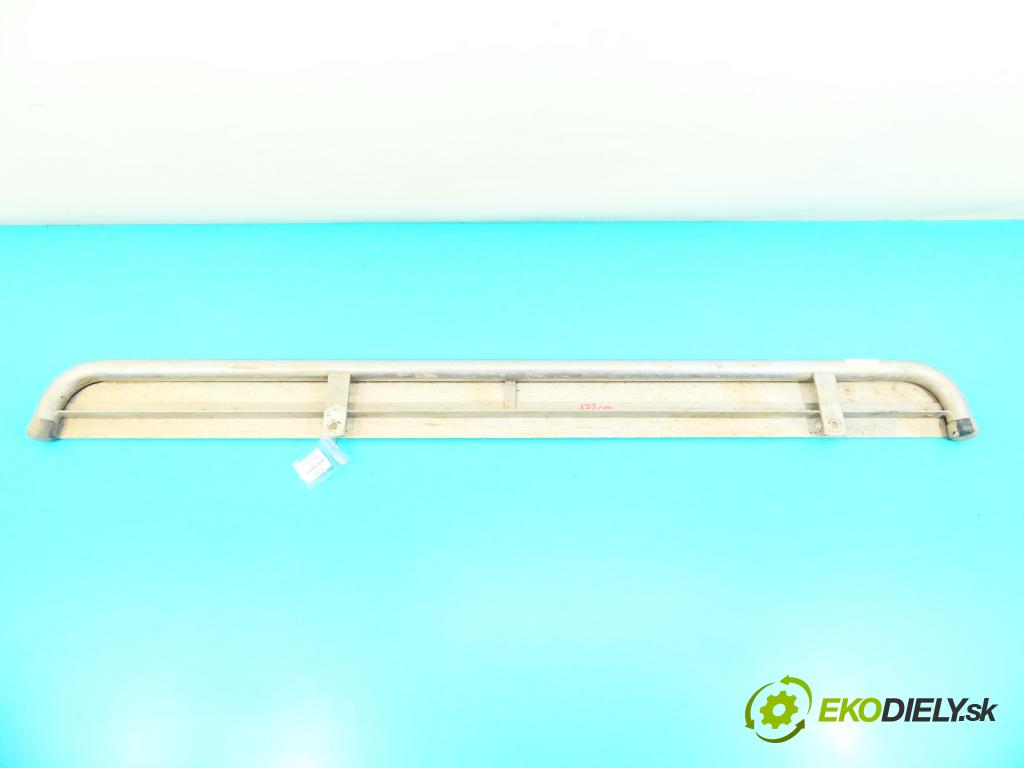 Nissan X-trail II 2008-2013 2.5 16v 169KM manual 124 kW 2488 cm3 5- práh pravý  (Ostatní)