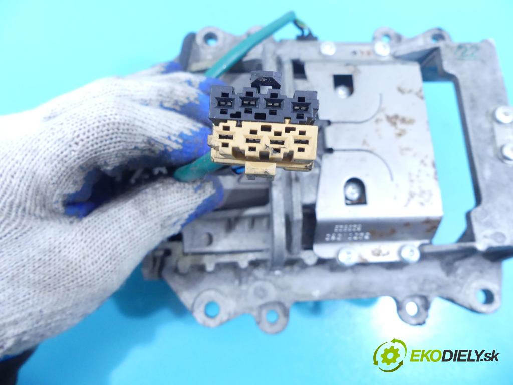 Vw Touareg 2002-2010 5.0 tdi 313 HP automatic 230 kW 4921 cm3 5- Sloupec: volant 7L0419501BF (Tyče riadenia (volantu))