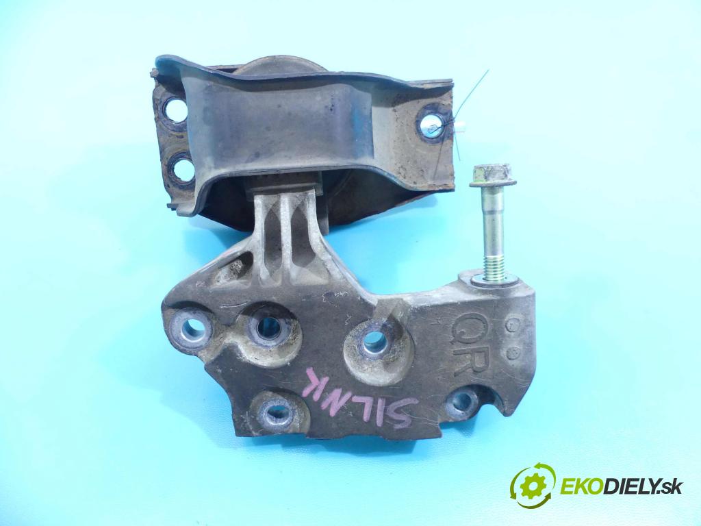 Nissan X-trail II 2008-2013 2.5 16v 169KM manual 124 kW 2488 cm3 5- airbag motora  (Držiaky motora)