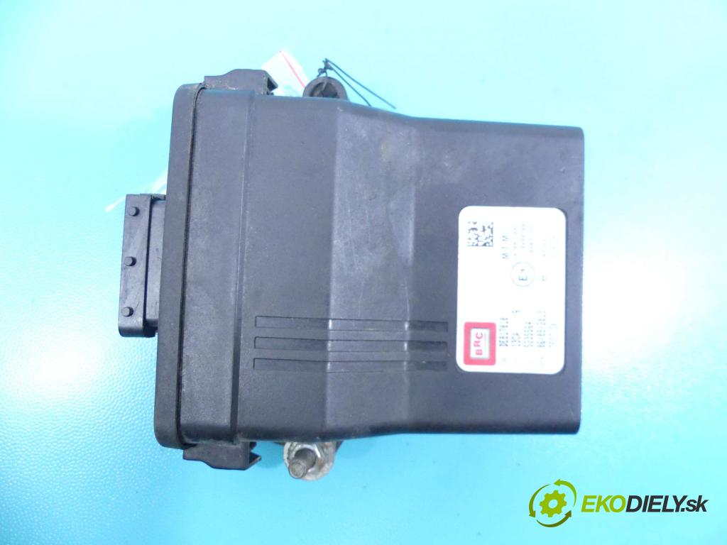Opel Astra II 1998-2009 1.6 16v 101 HP manual 74 kW 1598 cm3 5- modul riadiaca jednotka E367R011002 (Ostatné)