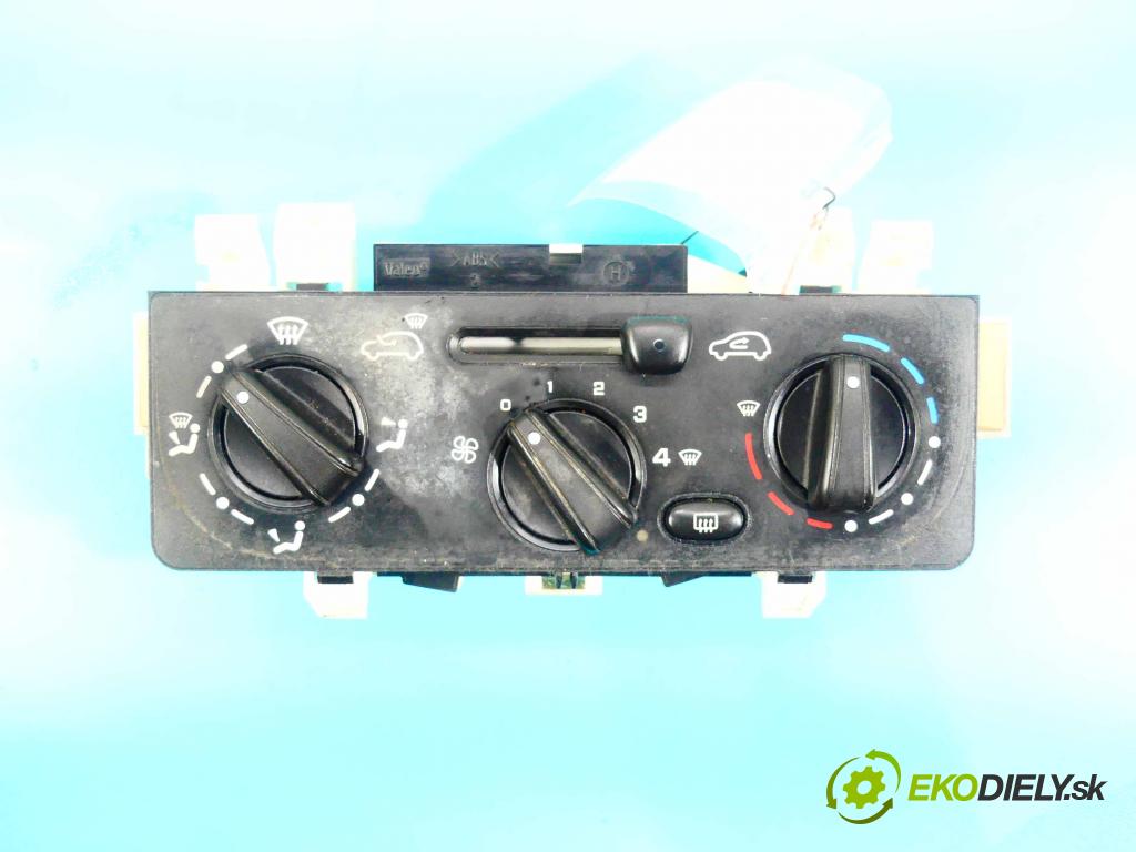 Citroen C3 2002-2009 1.4 73 HP manual 54 kW 1360 cm3 5- panel kúrenia F664477S