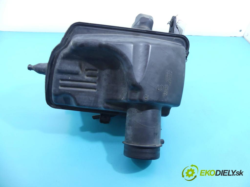 Nissan Qashqai 06-13 2.0 dci 150 hp automatic 110 kW 1995 cm3 5- obal filtra vzduchu JD700 (Kryty filtrů)