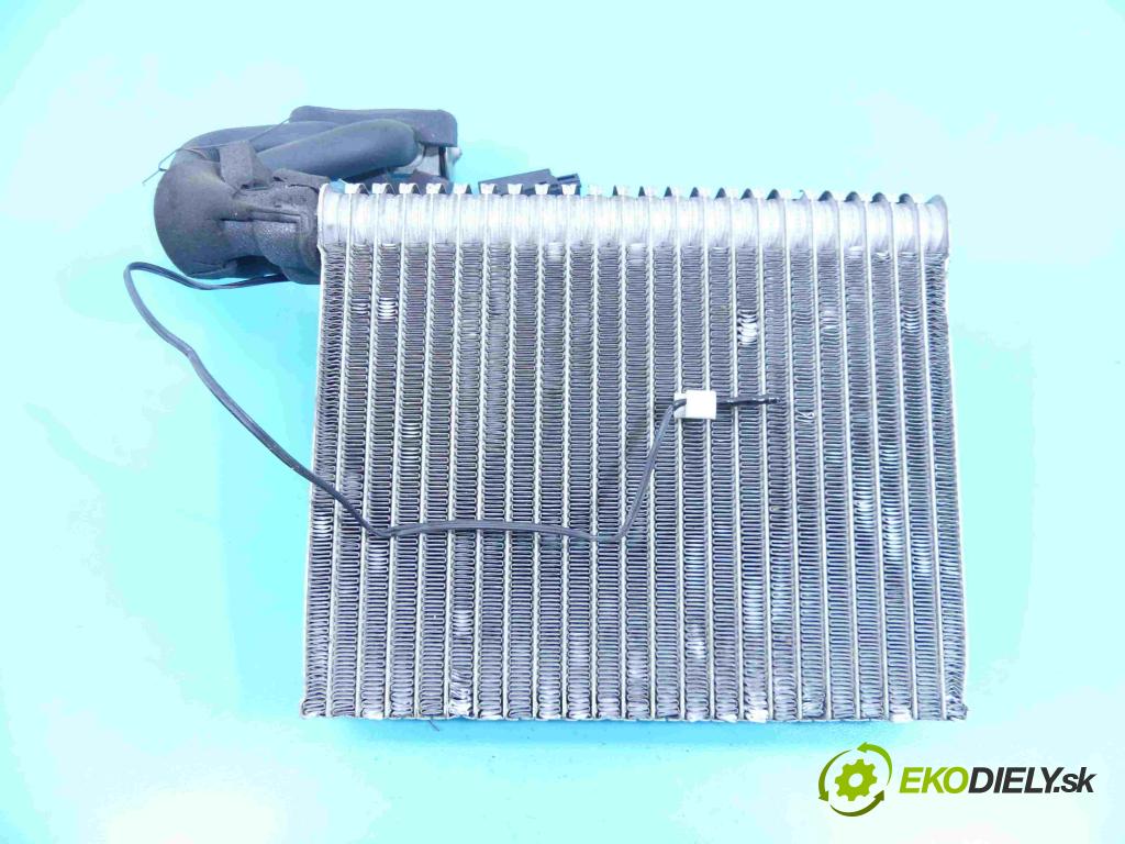 Toyota Aygo 2005-2014 1.0 vvti 68 HP manual 50 kW 998 cm3 5- radiator  (Radiátory kúrenia)