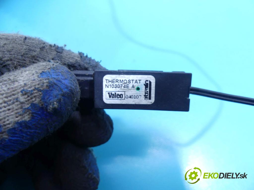 Toyota Aygo 2005-2014 1.0 vvti 68 HP manual 50 kW 998 cm3 5- radiator  (Radiátory kúrenia)