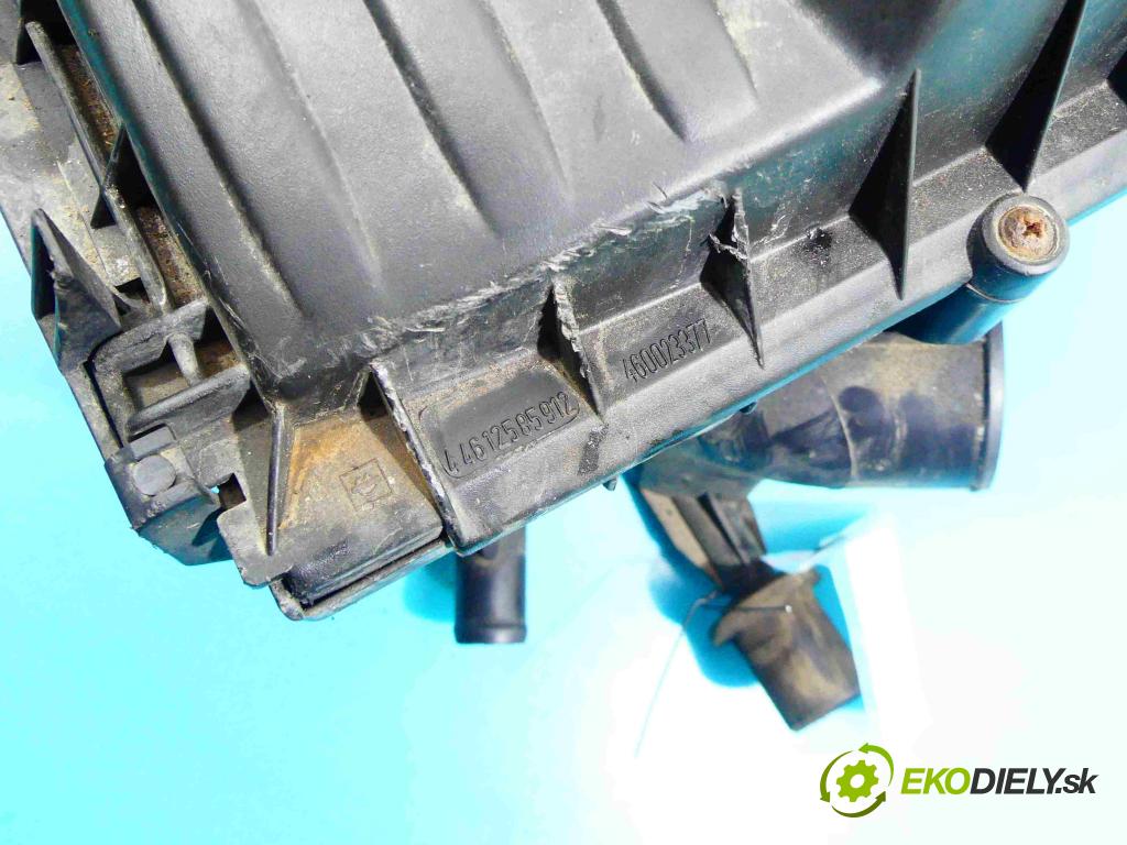 Opel Corsa C 2000-2006 1,3.0 cdti 69KM manual 51 kW 1248 cm3 3- obal filtra vzduchu 55355095 (Kryty filtrů)