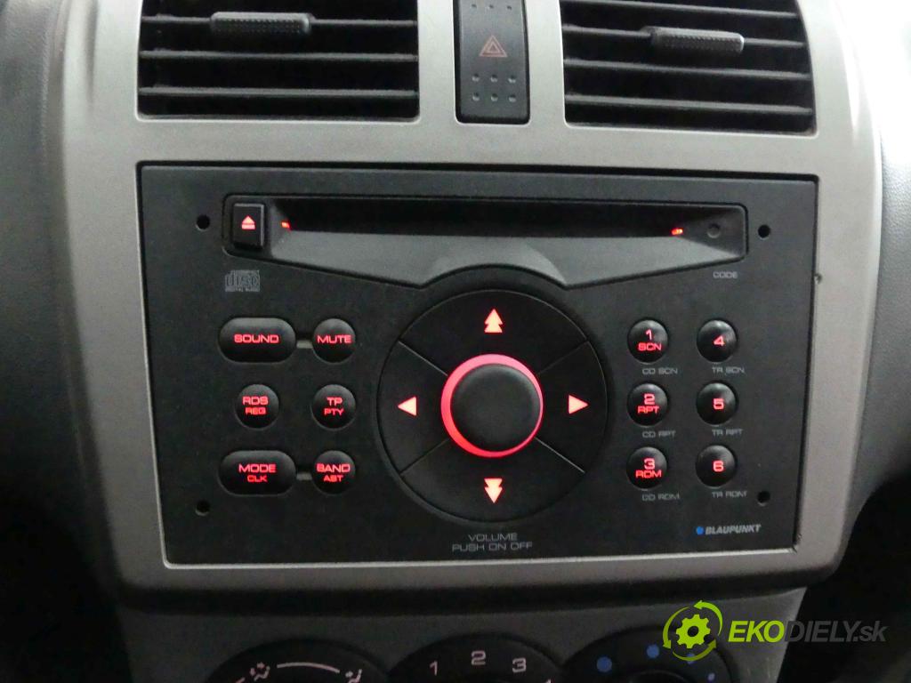 Suzuki Ignis 1,3.0 DDiS 69KM manual 51 kW 1248 cm3 5- Radio továreň: 39101-86G10
