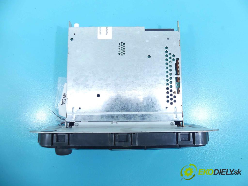 Seat Ibiza IV 6J 2008-2017 1.4 16v 86 HP manual 63 kW 1390 cm3 5- Radio  6J0035153