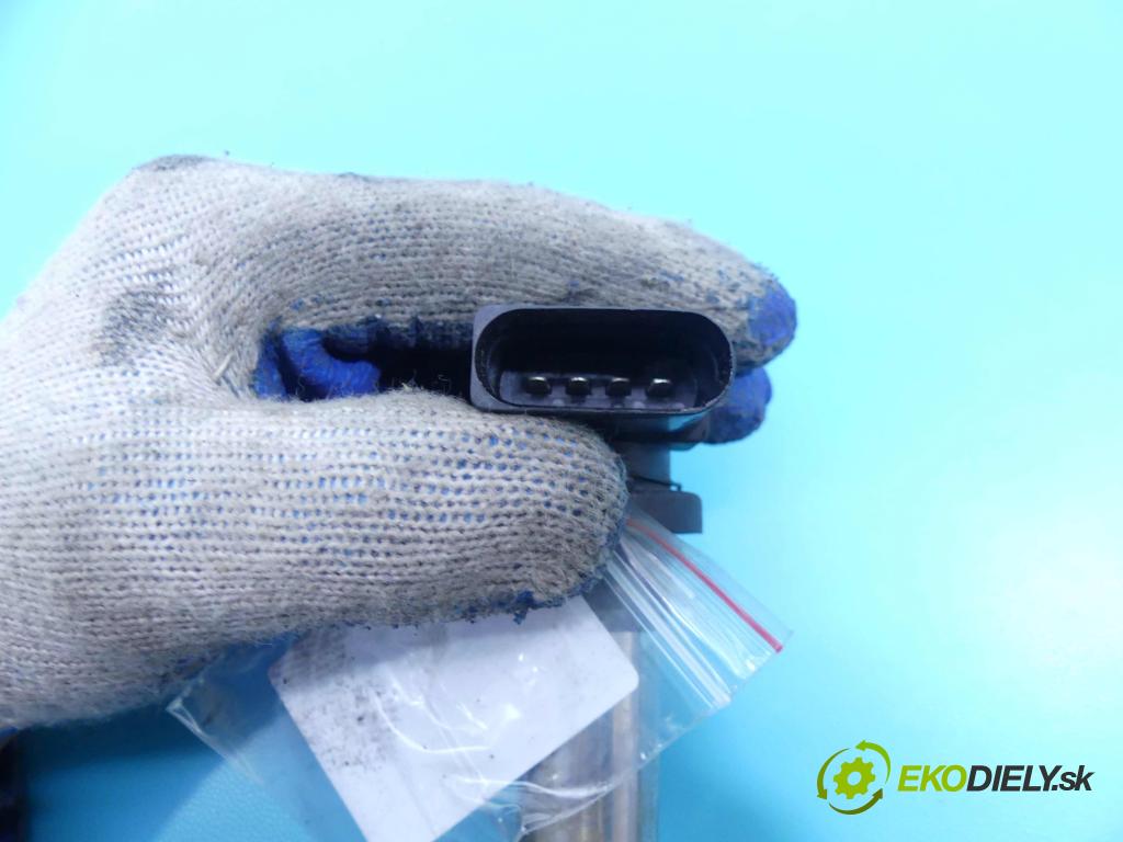 Vw Bora 1.6 16v 105 HP manual 77 kW 1598 cm3 5- cievka zapaľovacia 1004334806 (Zapaľovacie cievky, moduly)