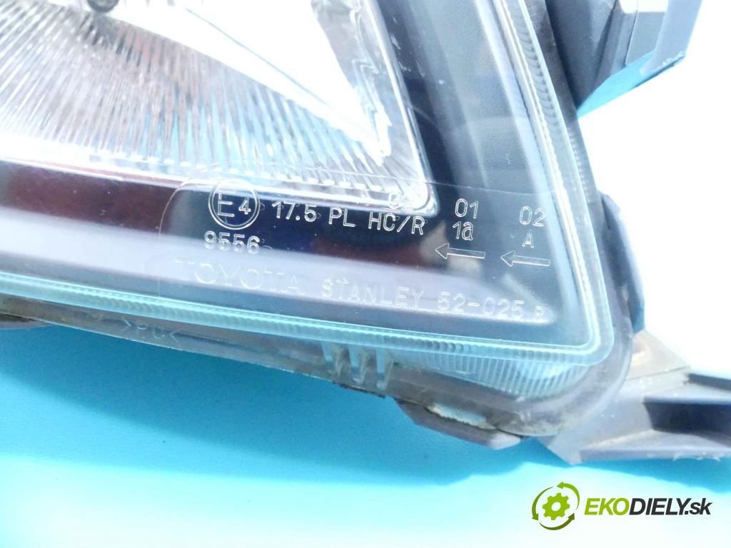 Toyota Yaris verso 1.3 vvti 86 HP manual 63 kW 1299 cm3 5- Reflektor: pravý  (Pravé)