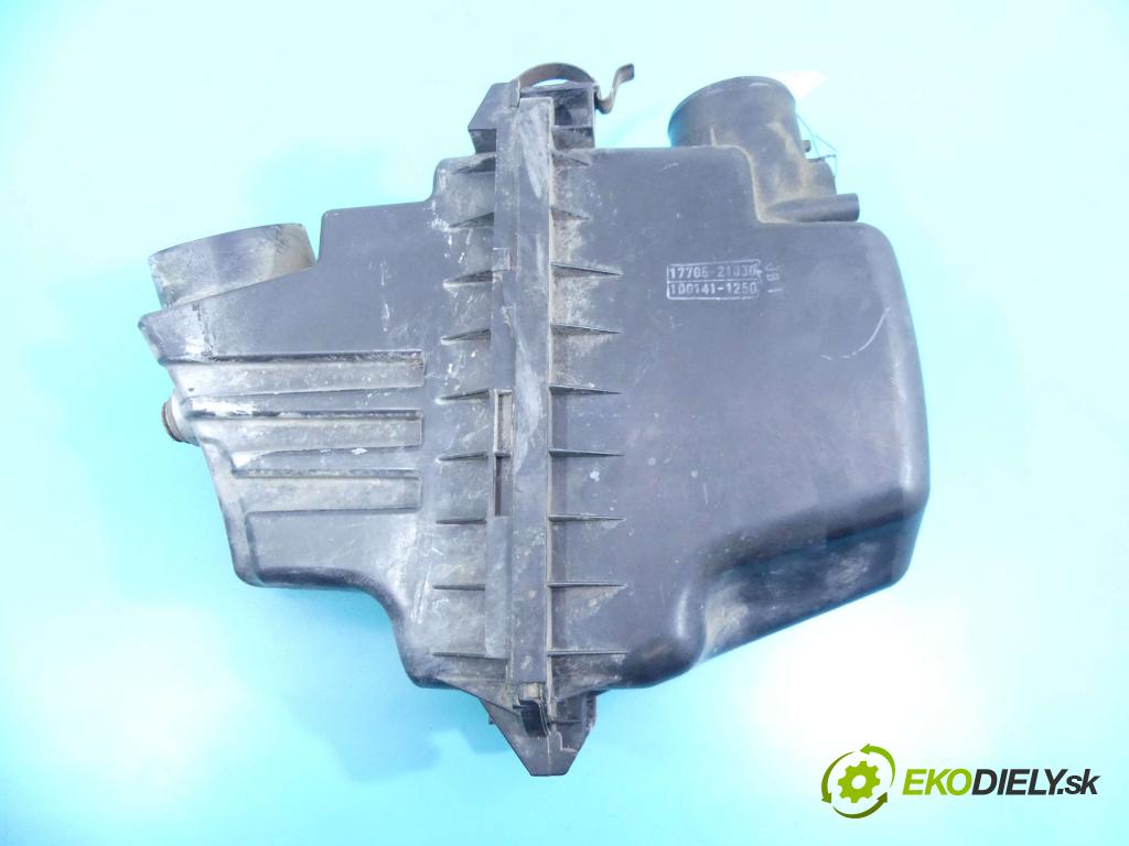 Toyota Yaris verso 1.3 vvti 86 hp manual 63 kW 1299 cm3 5- obal filtra vzduchu 17705-21030 (Kryty filtrů)