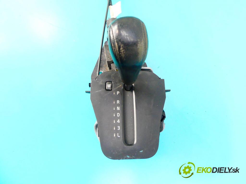 Volvo S60 I 2000-2010 2.5 T 209KM automatic 154 kW 2521 cm3 4- Páka: Změny: stupeň,rýchlosť P08699400 (Rýchlostné páky / kulisy)