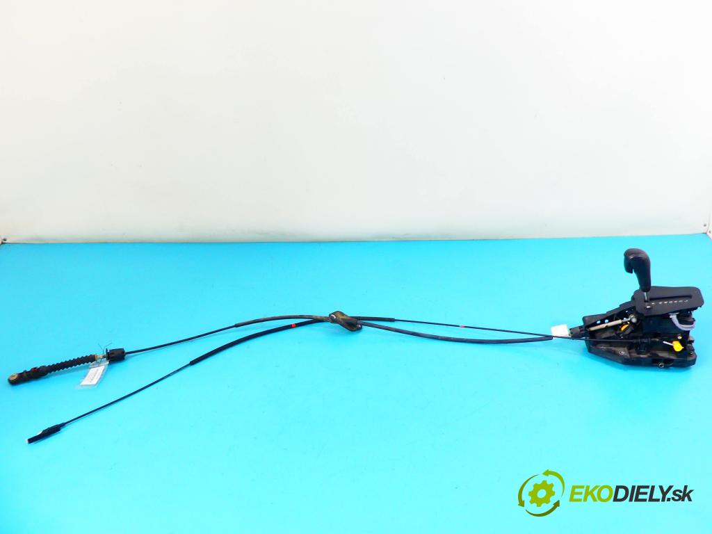 Volvo S60 I 2000-2010 2.5 T 209KM automatic 154 kW 2521 cm3 4- Páka: Změny: stupeň,rýchlosť P08699400 (Rýchlostné páky / kulisy)