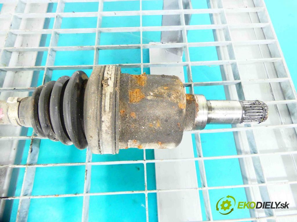 Chrysler Pt cruiser 2.0 16v 141 HP manual 104 kW 1996 cm3 5- poloos ľavé  (Poloosy)