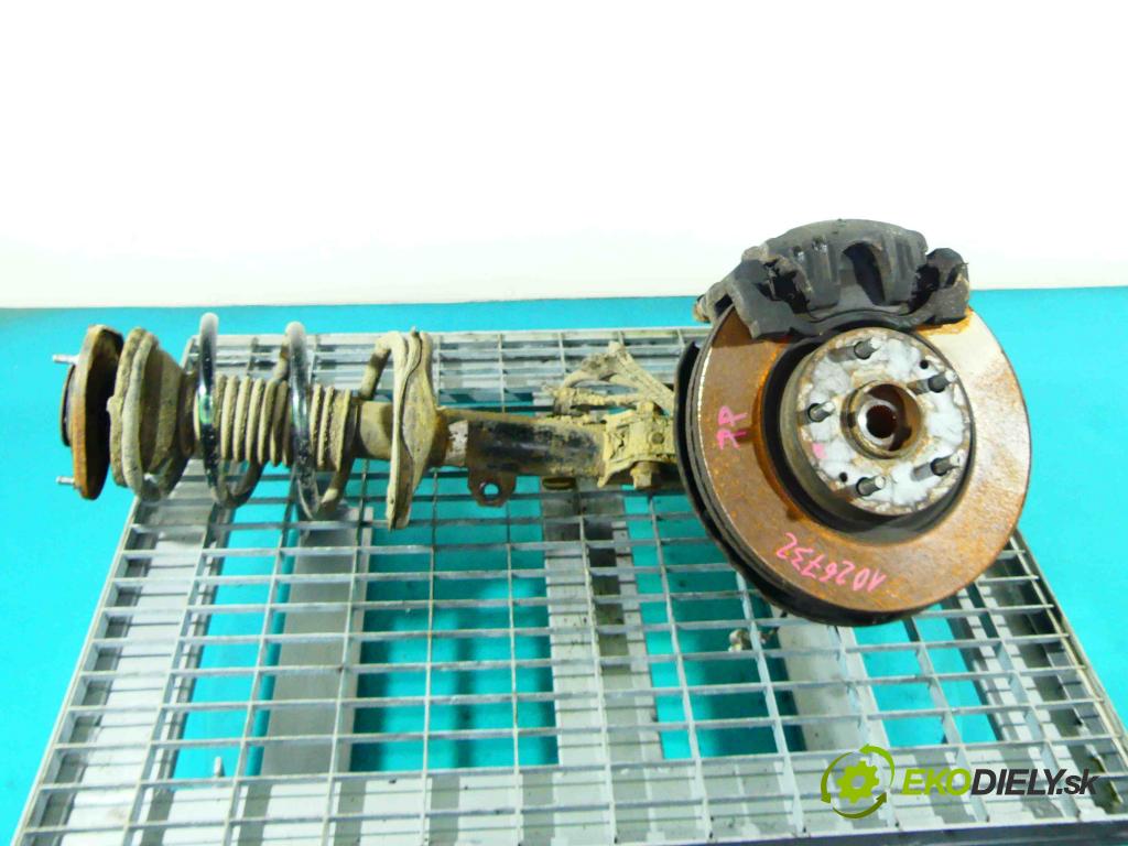 Toyota Corolla Verso II 2004-2009 2.0 D4D 116 HP manual 85 kW 1995 cm3 5- náboj pravé  (Náboje)