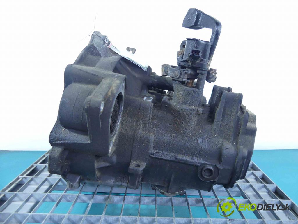 Vw Golf III 1991-1998 1.9 tdi 90 HP manual 66 kW 1896 cm3 3- prevodovka stupeň,rýchlosť manual ASD