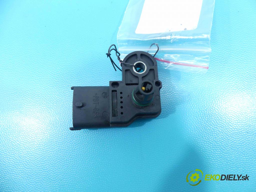 Audi A8 D2 1994-2002 3.7 V8 230 hp automatic 169 kW 3697 cm3 4- snímač tlaku 0281002576 (Snímače tlaku)