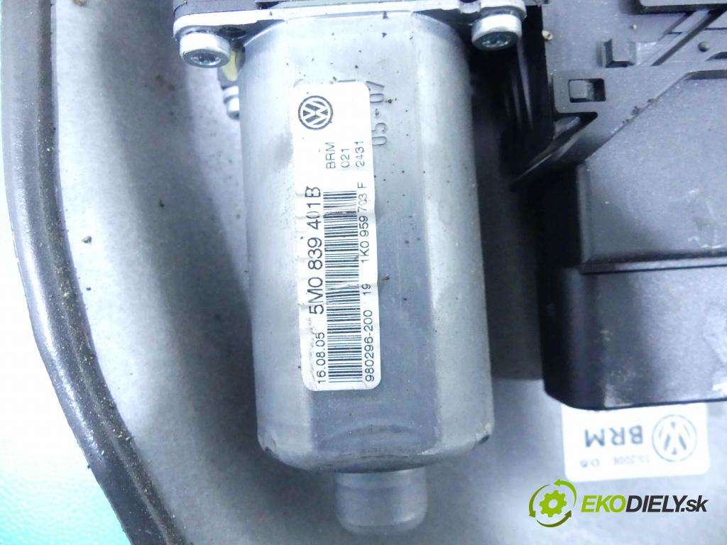 Vw Golf plus 1.9 tdi 90 hp manual 66 kW 1896 cm3 5- mechanismus stahování zadní levý 5M0839401B