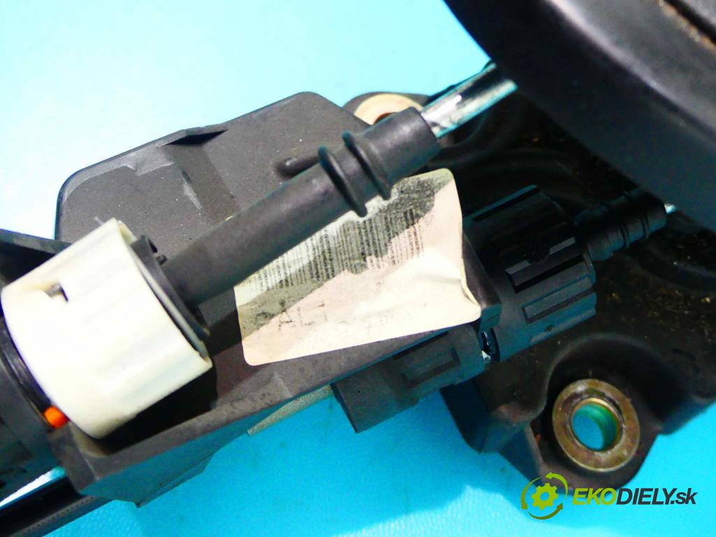 Ford Focus Mk1 1998-2004 1.6 16v 101 HP manual 74 kW 1596 cm3 5- Páka: Změny: stupeň,rýchlosť  (Rýchlostné páky / kulisy)